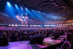 英雄选择BUG引发电竞赛事公平性争议：游戏客户端错误暴露赛事应急机制缺陷